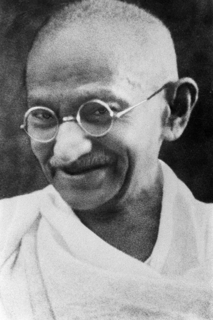 Mahatma Gandhi es internacionalmente reconocido como uno de los más grandes líderes políticos y espirituales del siglo XX.